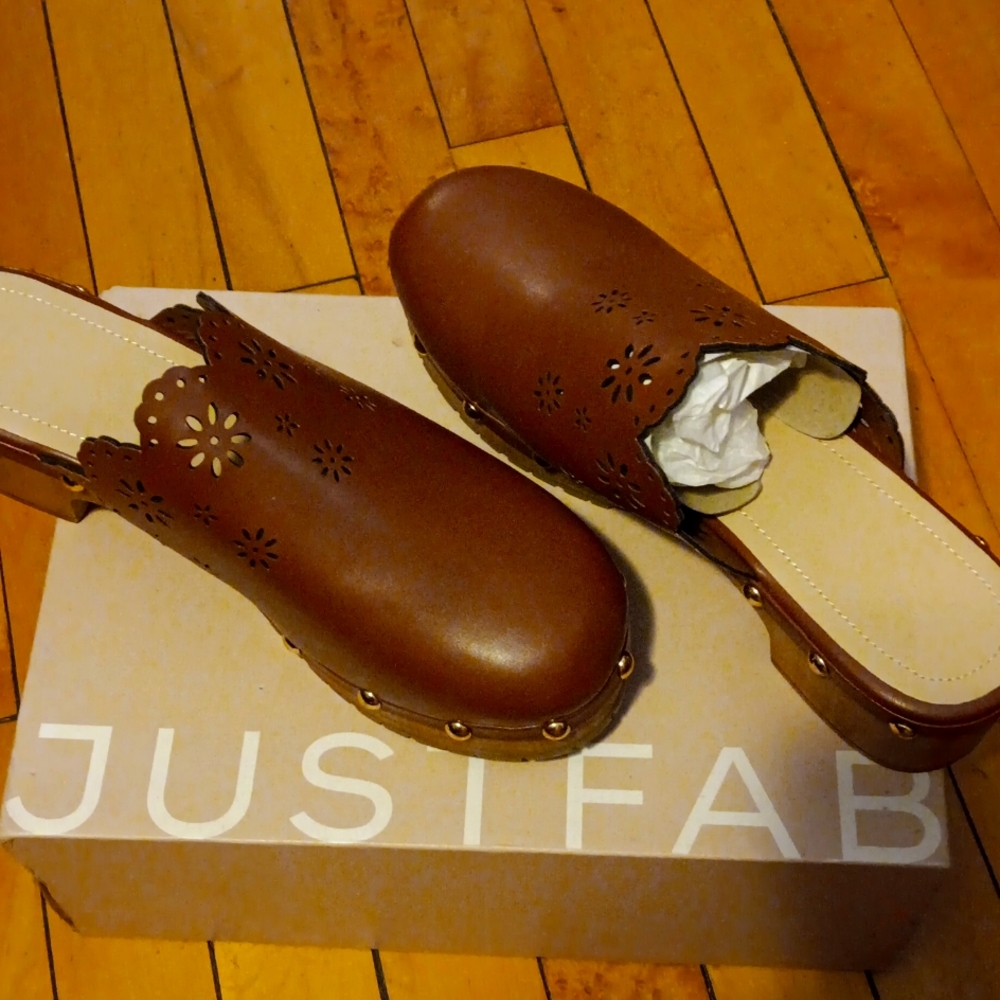 Brown Leather Floret Pumps/Clogs